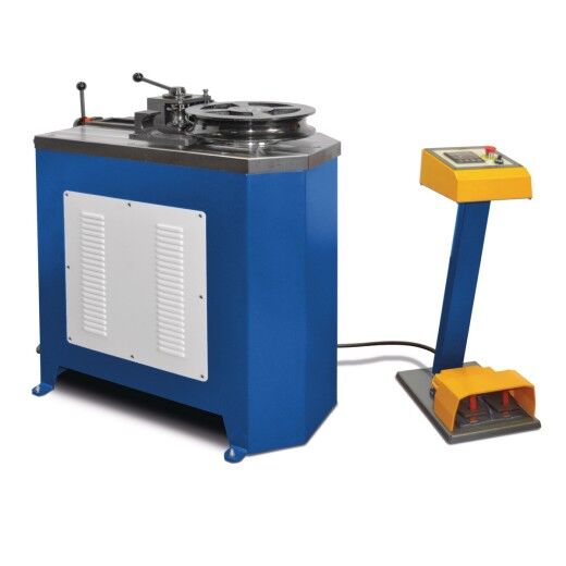 Elektrische Rohrbiegemaschine in blauer Ausführung mit gelber Steuereinheit und Fußpedal.