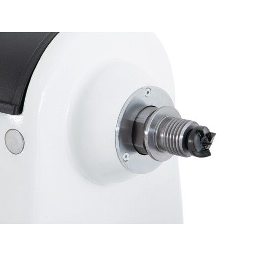 Spindel der Drechselbank mit eingesetztem Vierbackenfutter zur Werkstückaufnahme.