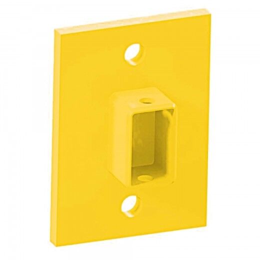 Gelbe Wandhalterung mit rechteckiger Öffnung und zwei Bohrlöchern zur Befestigung von Schutzgeländern.