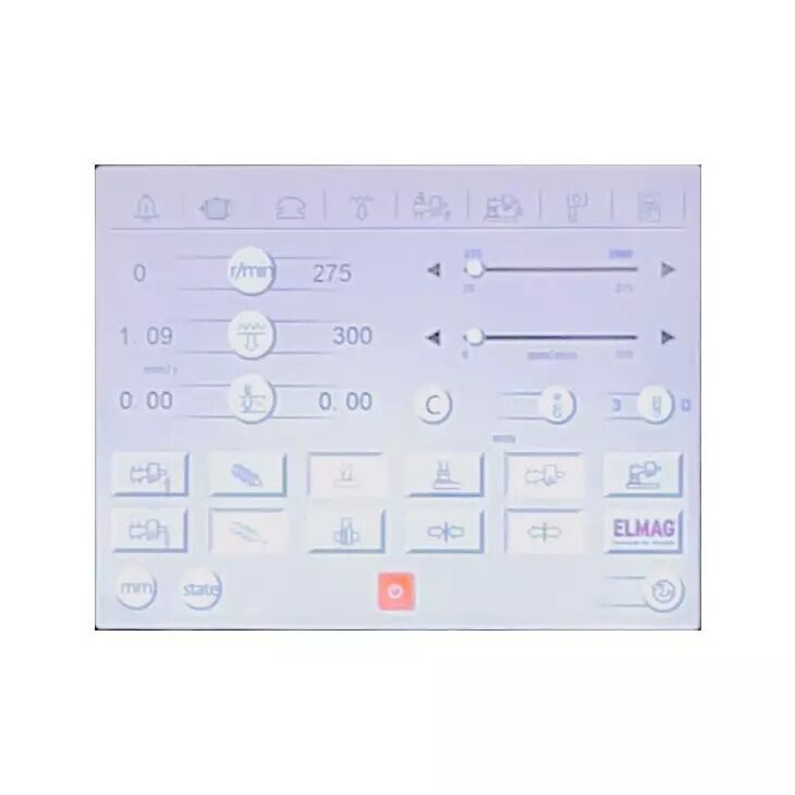 Steuerdisplay mit Symbolen, Schiebereglern und Drehzahlwerten in heller Darstellung.