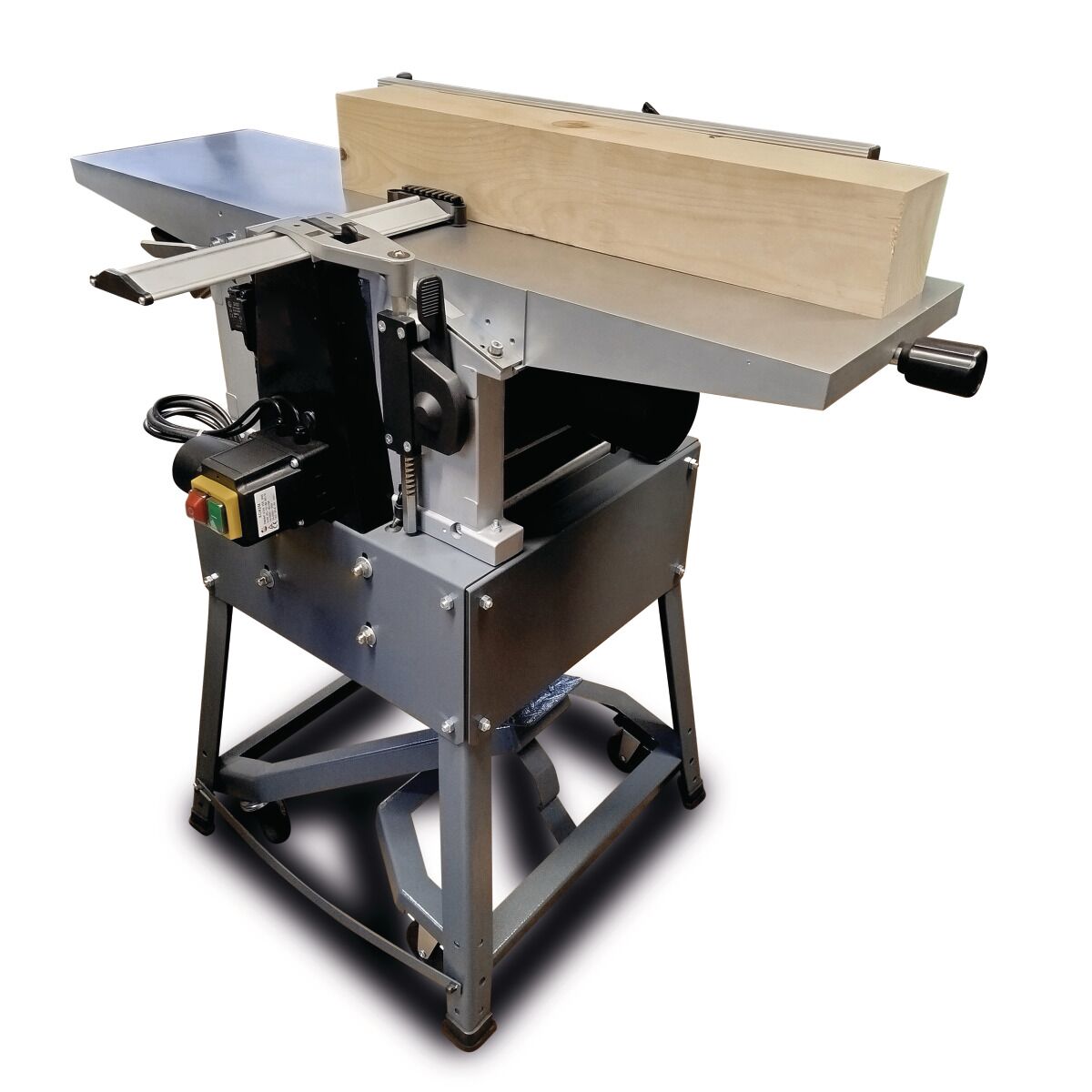 Abricht- und Dickenhobelmaschine auf Metallgestell mit aufgelegtem Holzblock auf dem Arbeitstisch.