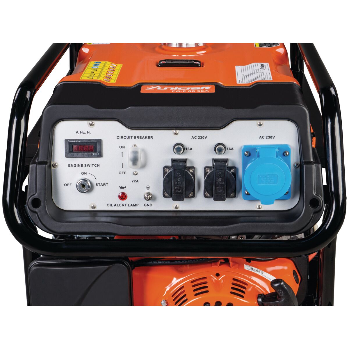 Steuerfeld eines Unicraft-Generators mit Schaltern, Steckdosen und Anzeige.