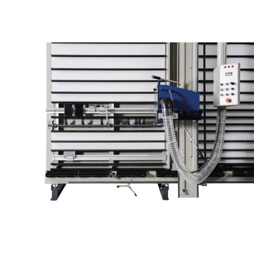 Unterer Bereich der Maschine mit Sägeeinheit, Bedieneinheit und horizontaler Führungsschiene.