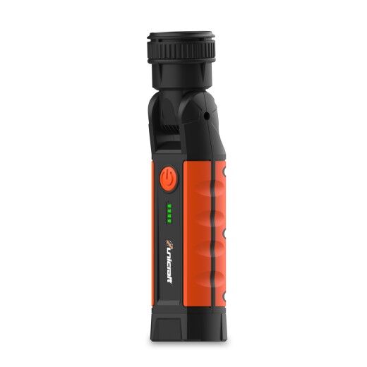 Schrägansicht der LED-Taschenlampe mit Power-Taste und Ladeanzeige.