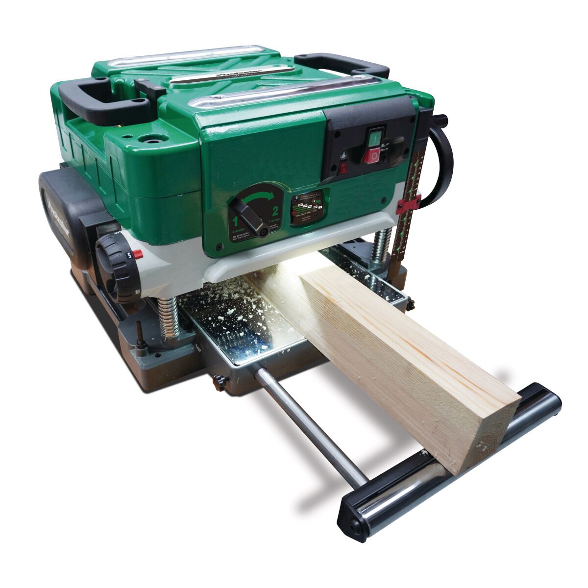 Dickenhobel Holzstar DH 330-2 beim Bearbeiten eines Holzbalkens mit Spänen auf dem Zuführtisch