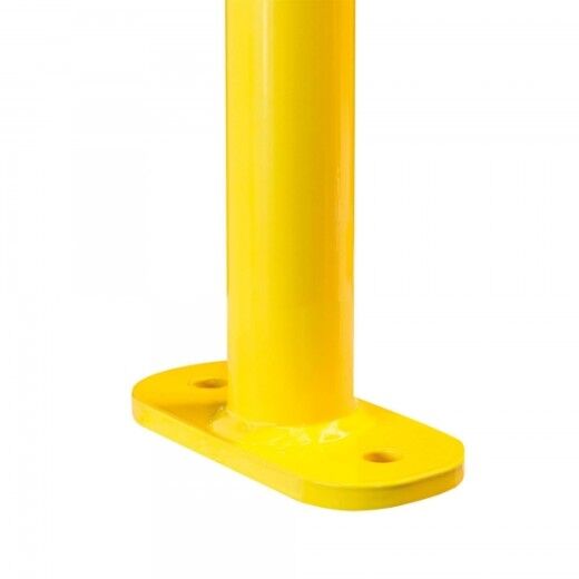 Gelbe, senkrechte Metallstange mit ovaler Bodenplatte und zwei Befestigungslöchern, vor weißem Hintergrund.